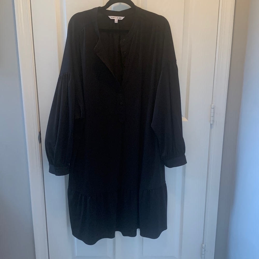 Elizabeth and James plus size 3x black float dress with bottom ruffle